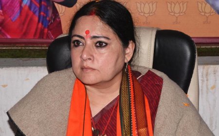 ‘দায়িত্বে থাকা অফিসাররাও ছাড় পাবেন না’, বেআইনি নির্মাণ ভাঙতে গিয়ে হুঁশিয়ারি অগ্নিমিত্রার
