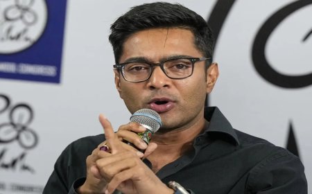 আইনি লড়াইয়ের প্রস্তুতি? বেআইনি নির্মাণ নোটিসে এবার পুরসভার কাছে সময় চাইলেন অভিষেক