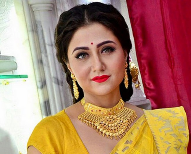 পরমব্রতর ‘রগড়ানি’ পোস্টে সায় দেওয়ার জের, অবশেষে ভোট-পরবর্তী হিংসায় প্ররোচনার মামলায় পুলিশি জেরার মুখে স্বস্তিকা মুখোপাধ্যায়